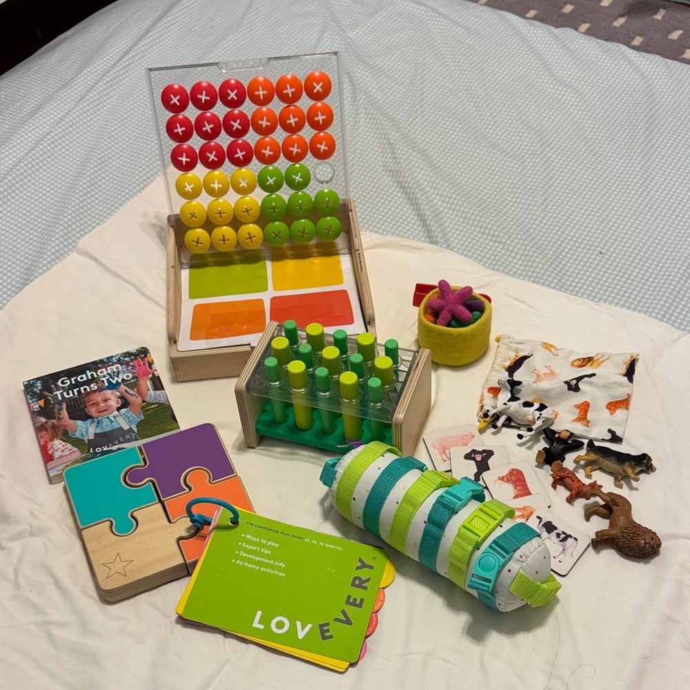 LOVEVERY - The Companion Play Kit for baby Months 22, 23, 24